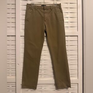Banana Republic Men's Aiden Slim Fit Chinos 31x30 in Khaki Beige